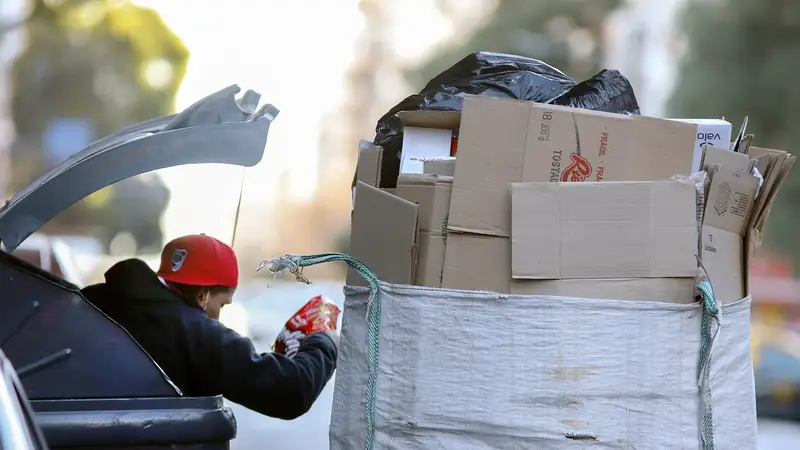 Cómo llegan las familias a fin de año: menos consumo, más deudas y ningún margen de ahorro